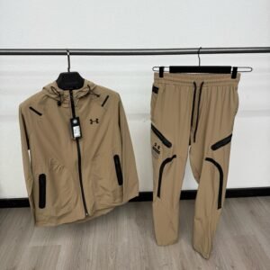 Under Armour Trainingspak Brown