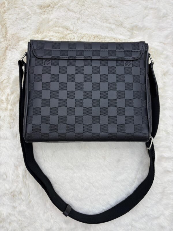 Louis Vuitton Messenger Bag Double Magneet Black on Black - Image 2
