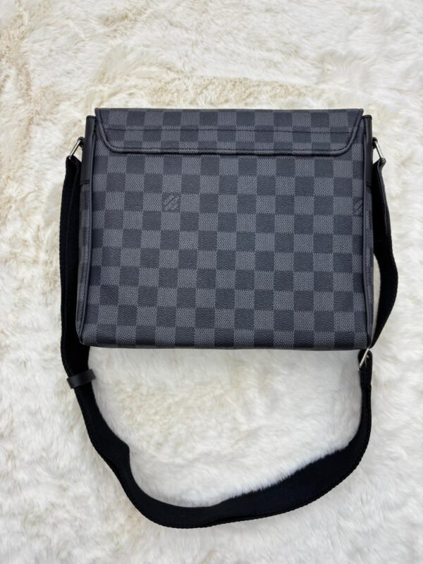 Louis Vuitton Messenger Bag Double Magneet - Image 2