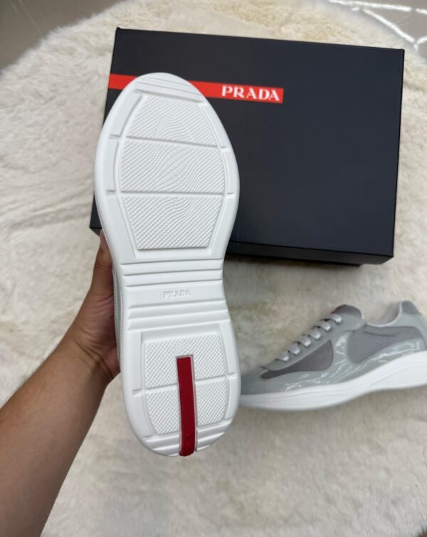 Prada Cups Glimmend Licht Grijs - Image 4