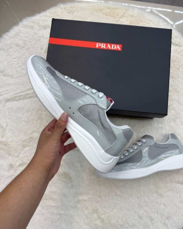 Prada Cups Glimmend Licht Grijs - Image 3
