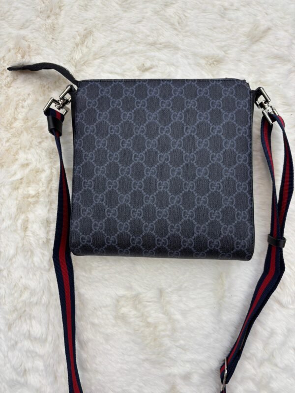 Gucci Black Small Messenger Bag - Image 2