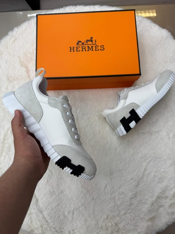 Hermes Bouncing White Black Logo - Image 2