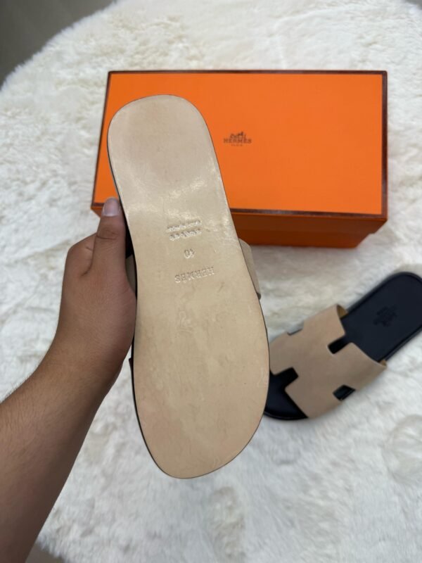 Hermes Izmir Zalm Beige Slippers - Image 4