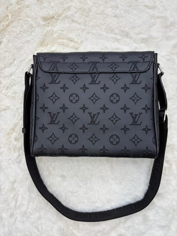 Louis Vuitton Messenger Bag Monogram Black LV Logo - Image 2