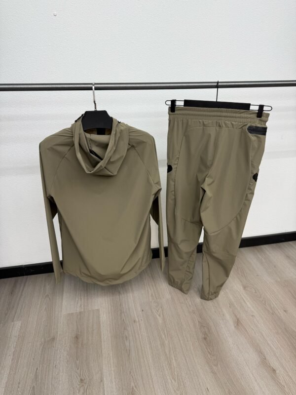 Under Armour Trainingspak Khaki - Image 2