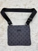Louis Vuitton Messenger Bag Plat Grey Monogram