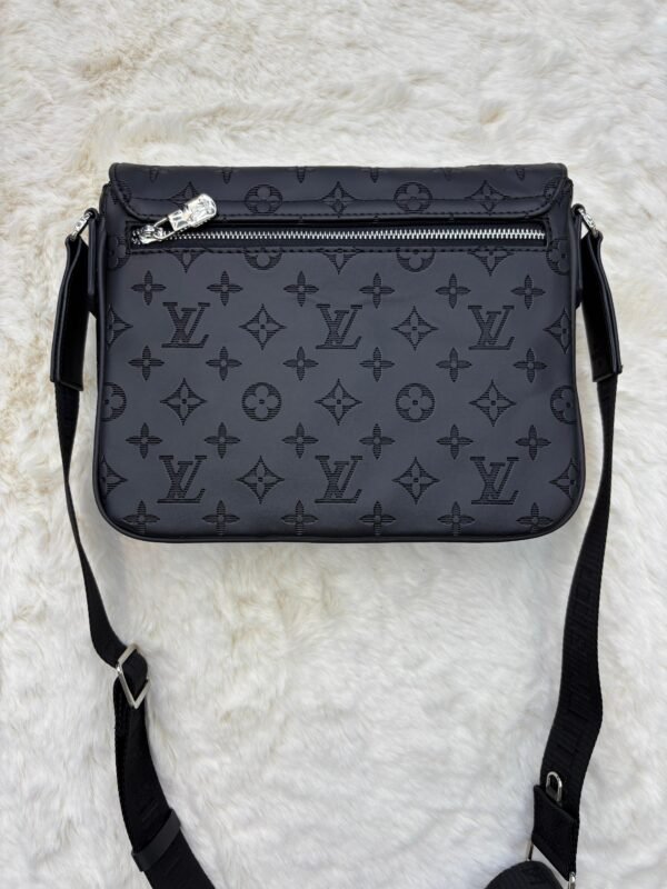 Louis Vuitton Messenger Bag Monogram Black on Black Rits - Image 2