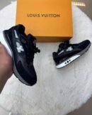 Louis Vuitton Run Away Black