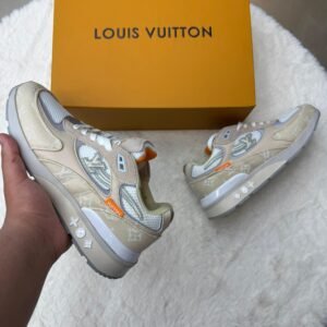 Louis Vuitton Run Away Beige