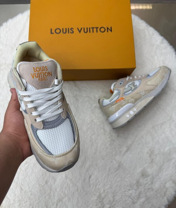 Louis Vuitton Run Away Beige - Image 3