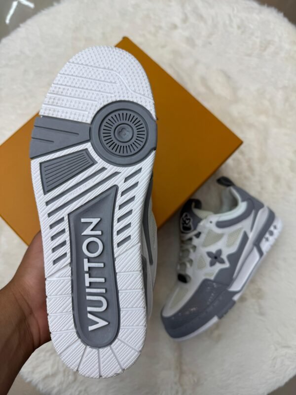 Louis Vuitton Skate Sneakers Grey - Image 3