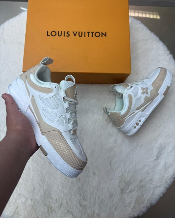 Louis Vuitton Skate Sneakers Beige - Image 2