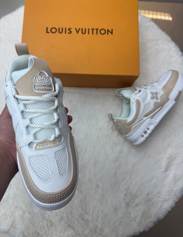 Louis Vuitton Skate Sneakers Beige - Image 3