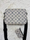 Louis Vuitton Trio Bag Beige