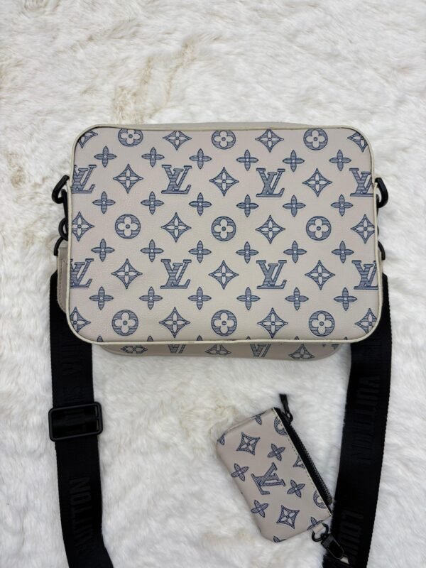 Louis Vuitton Trio Bag Beige - Image 2