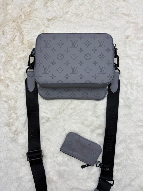 Louis Vuitton Trio Bag Grey Light - Image 2