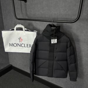 Moncler Madera Black High Quality