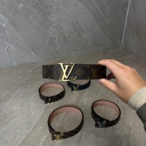 Louis Vuitton Brown Riem Monogram, Goude Logo
