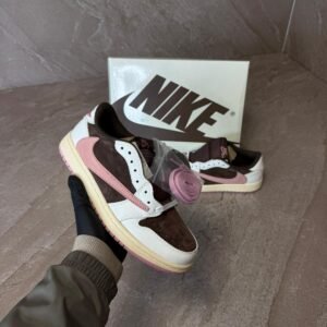 Nike Air Jordan 1 Low Travis Mocha