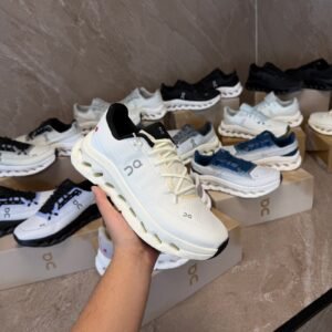 On Cloudtilt Sneaker White - Beige