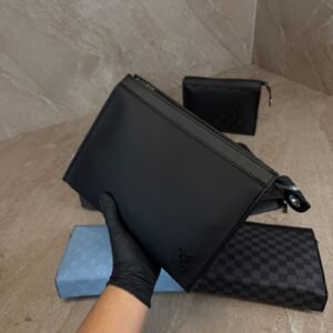 Louis Vuitton Takeoff Pouch LV Aerogram Black
