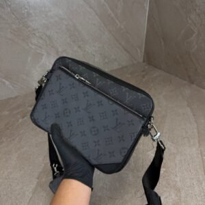 Louis Vuitton Trio Messenger bag Grey
