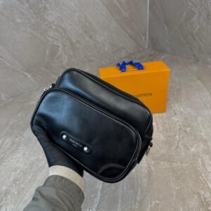 Louis Vuitton Nil NM Bag Black