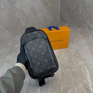 Louis Vuitton Avenue Slingbag PM Black Monogram