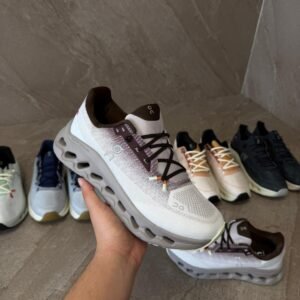 On Cloudtilt Sneaker - Brown on Brown