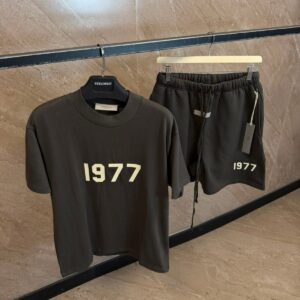 Essentials 1977 Antraciet