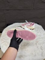 Nike Air Jordan 1 Low Travis Scott Shy Pink - Afbeelding 3